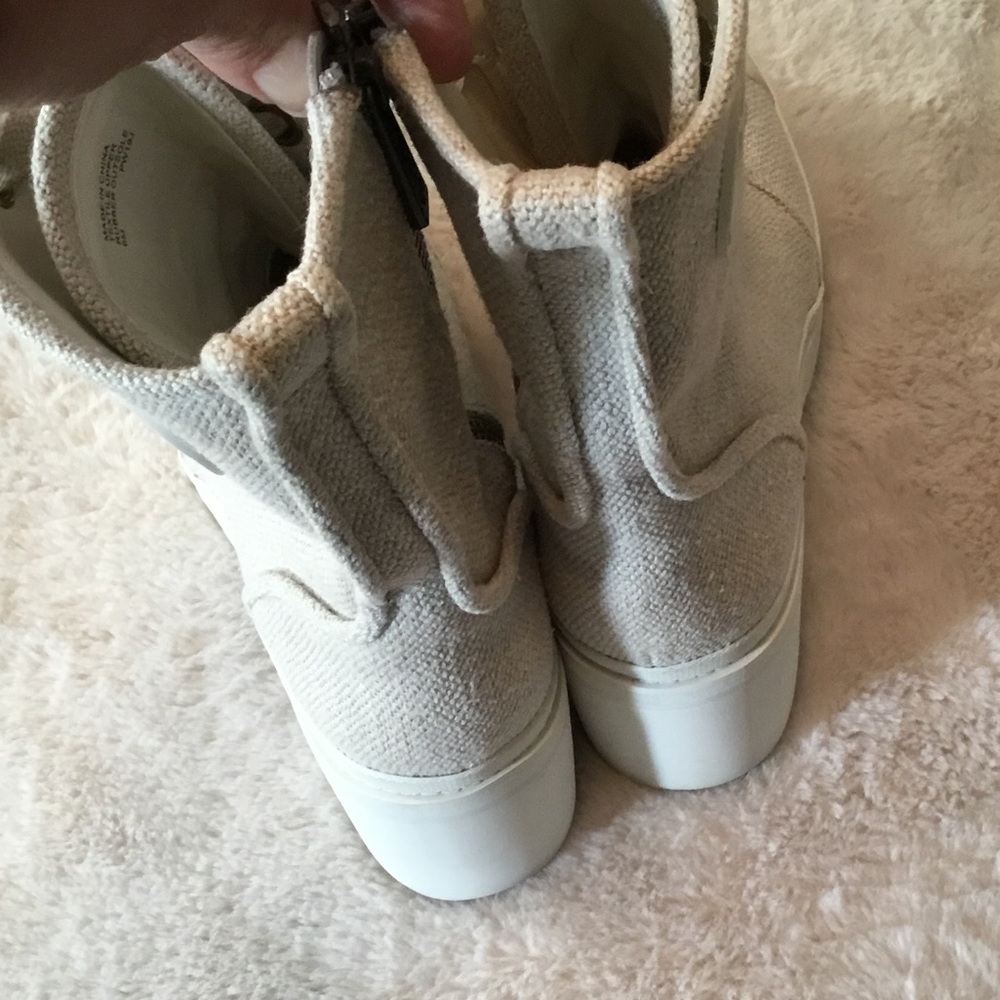 Michael Kors Corey Beige Textile & Rubber Combat Boots - 6 - Picture 5 of 10